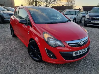 Used Vauxhall Corsa Edition 83 HP (61 kW) 2014 Red Hatchback