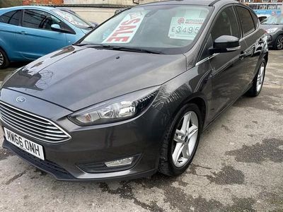Used Ford Focus Zetec 125 HP (91 kW) 2016 Grey Hatchback