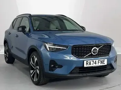 Usado Volvo XC40 Ultra 194 CV (142 kW) 2025 Azul SUV