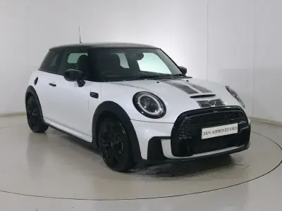 Begagnad Mini Cooper S Hatch 176 HK (129 kW) 2023 Vit Halvkombi