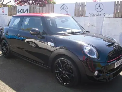 Usado Mini Cooper S Hatch 192 HP (141 kW) 2018 Preto Citadino
