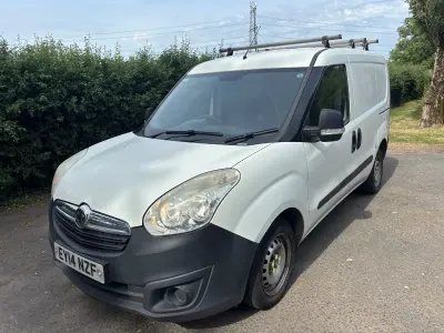 Używany Vauxhall Combo 2014 Biały Minivan