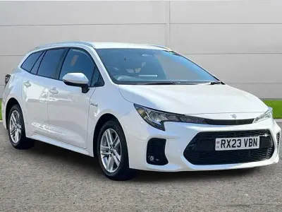 Used Suzuki Swace 140 HP (102 kW) 2023 Pure white pearl metallic Estate