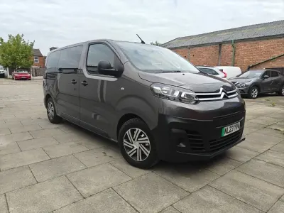 Usado Citroën Spacetourer Business Class 136 CV (100 kW) 2023 Gris Monovolumen