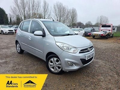 Used Hyundai i10 Active 85 HP (62 kW) 2013 Silver Hatchback