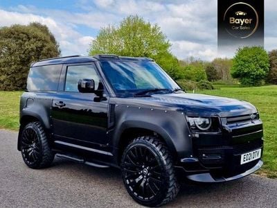 Usado Land Rover Defender SE Dynamic 300 HP (220 kW) 2021 Preto SUV