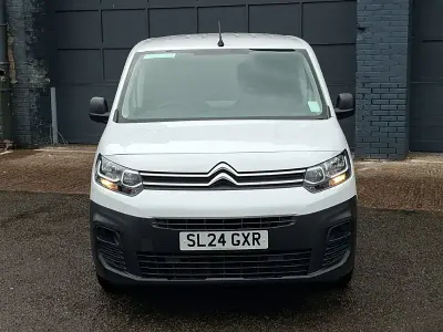 Used Citroën Berlingo 100 HP (73 kW) 2024 White MPV