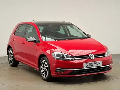 Used VW Golf VII Match 115 HP (84 kW) 2019 Red Hatchback