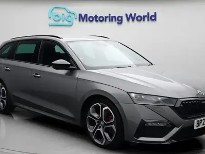 Used Skoda Octavia vRS 200 HP (147 kW) 2023 Grey Estate