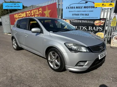 Used Kia Ceed 124 HP (91 kW) 2011 Silver Hatchback
