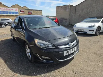 Used Vauxhall Astra SRi 165 HP (121 kW) 2011 Black Hatchback