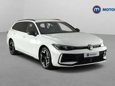 Used VW Passat R-line 272 HP (200 kW) 2025 White Estate