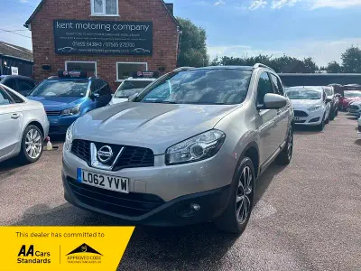 Used Nissan Qashqai N-TEC 117 HP (86 kW) 2013 Silver SUV