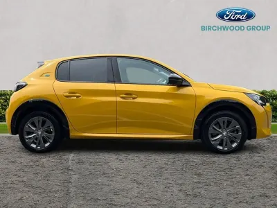 Used Peugeot e-208 Allure+ 100 kW (136 HP) 2023 Hatchback