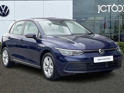 Used VW Golf VIII Life 130 HP (95 kW) 2023 Blue Hatchback