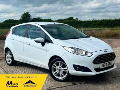 Used Ford Fiesta Zetec 2015 White Hatchback