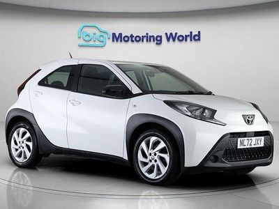 Used Toyota Aygo X PURE 72 HP (52 kW) 2022 White SUV