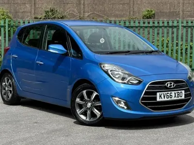 Used Hyundai ix20 SE 90 HP (66 kW) 2016 Blue Hatchback