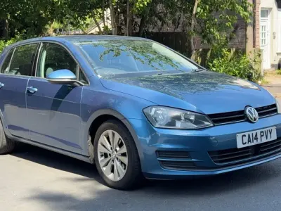 Used VW Golf VII SE 105 HP (77 kW) 2014 Blue Hatchback
