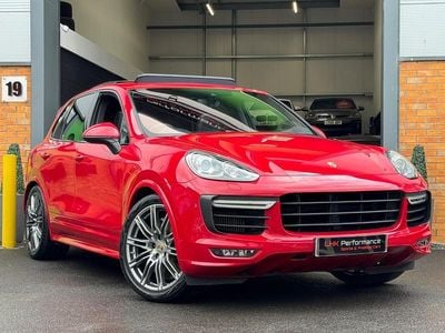 Red Used 2015 Porsche Cayenne SUV | £25,995 (Fair price)