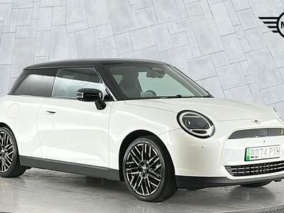 Used Mini Cooper SE Hatch 158 kW (215 HP) 2024 White Hatchback