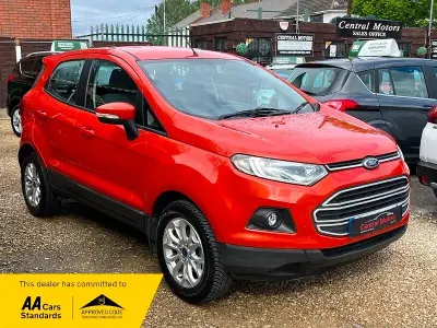 Usado Ford Ecosport Zetec 112 HP (82 kW) 2015 Vermelho SUV