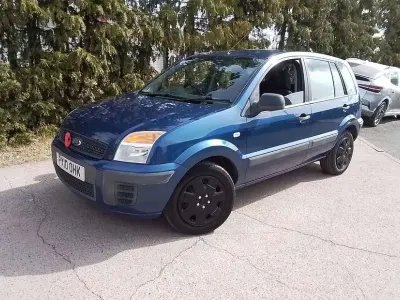 Used Ford Fusion Style 68 HP (50 kW) 2010 Blue Hatchback