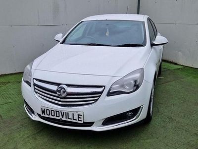 Second-hand Vauxhall Insignia SRi 140 CP (102 kW) 2015 Alb Hatchback