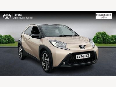 Begagnad Toyota Aygo X 2024 Beige SUV