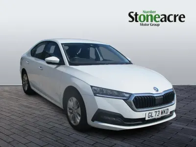 Gebraucht Skoda Octavia SE Technology 110 PS (80 kW) 2024 Weiß Kleinwagen