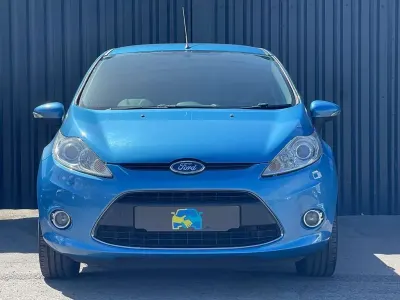Begagnad Ford Fiesta Zetec 2009 Blå Halvkombi