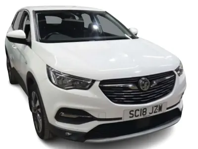 Used Vauxhall Grandland X Sport 120 HP (88 kW) 2018 White SUV