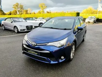 Used Toyota Avensis Business Edition 147 HP (108 kW) 2016 Blue Sedan