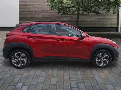 Used Hyundai Kona SE 141 HP (103 kW) 2021 Red SUV