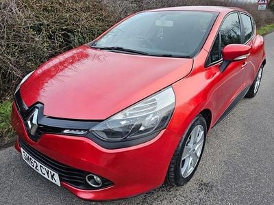 Used Renault Clio IV Expression+ 75 HP (55 kW) 2013 White Hatchback
