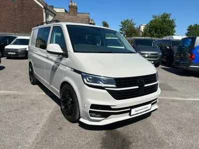 Begagnad VW Transporter Highline 2021 Grå Van