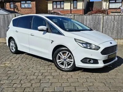 Used Ford S-MAX Titanium 180 HP (132 kW) 2017 White MPV