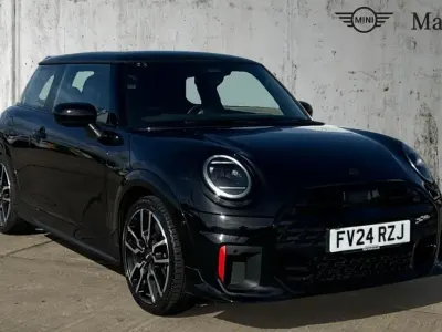Używany Mini Cooper S Hatch 201 KM (147 kW) 2024 Czarny Hatchback