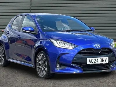 Used Toyota Yaris 116 HP (85 kW) 2024 Blue Hatchback