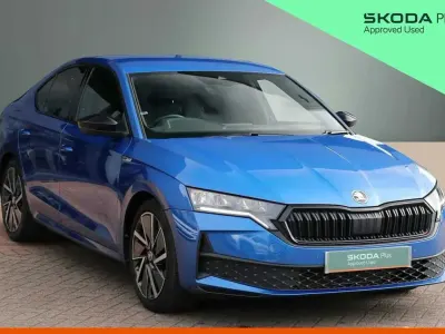 Used Skoda Octavia SportLine 147 HP (108 kW) 2024 Race blue metallic Hatchback