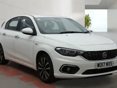 Used Fiat Tipo Lounge 2017 White Hatchback