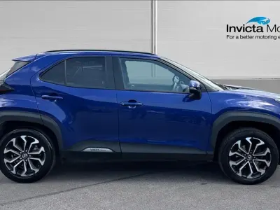 Used Toyota Yaris Cross Design 113 HP (83 kW) 2023 Blue SUV