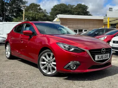 Used Mazda 3 Inclusive 150 HP (110 kW) 2016 Red Hatchback