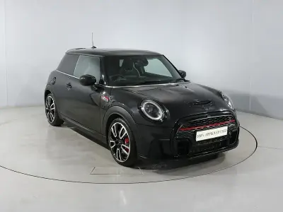 Begagnad Mini John Cooper Works Hatch 231 HK (169 kW) 2023 Svart Halvkombi