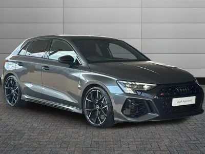 Begagnad Audi RS3 Comfort 400 HK (294 kW) 2024 Grå Sedan