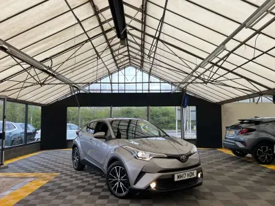 Używany Toyota C-HR 122 KM (89 kW) 2017 Srebrny SUV