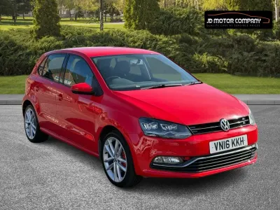 Begagnad VW Polo SEL 2016 Röd Halvkombi
