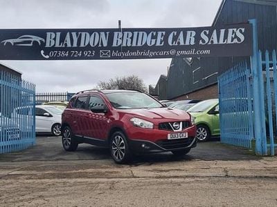 Red Used 2013 Nissan Qashqai 360º SUV | £3,499 (Good price)
