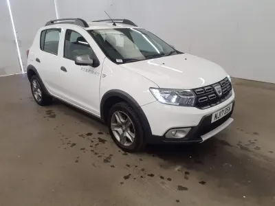 Used Dacia Sandero Lauréate 2017 White Hatchback