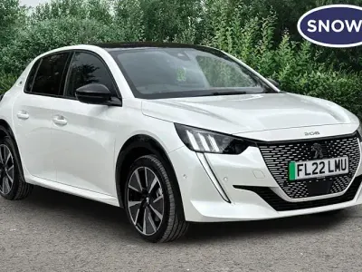Used Peugeot e-208 Premium 100 kW (136 HP) 2022 White Hatchback